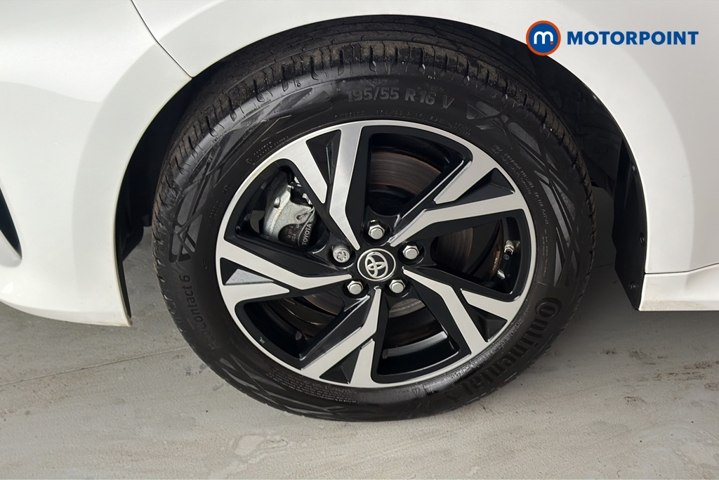 Toyota Yaris Design Automatic Petrol-Electric Hybrid Hatchback - Stock Number (1672912) - 44th supplementary image