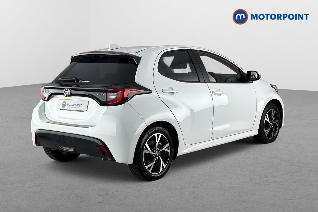 Toyota Yaris Design Automatic Petrol-Electric Hybrid Hatchback - Stock Number (1672912) - Passenger side rear corner
