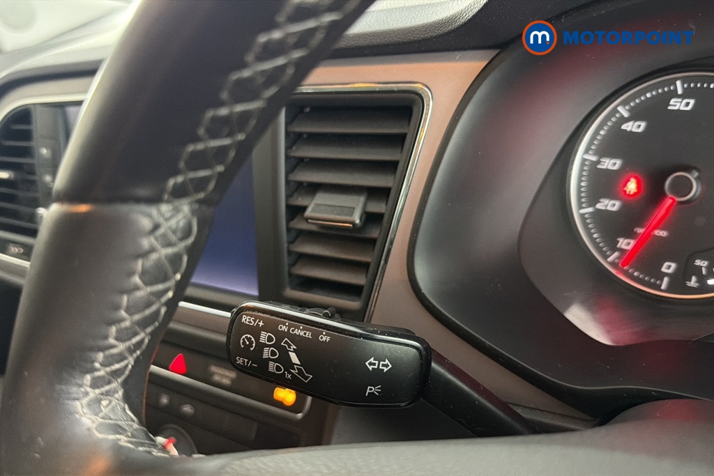 Seat Leon Se Dynamic Manual Petrol Hatchback - Stock Number (1673214) - 5th supplementary image