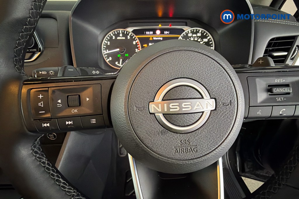 Nissan Qashqai Acenta Premium Automatic Petrol SUV - Stock Number (1673570) - 5th supplementary image