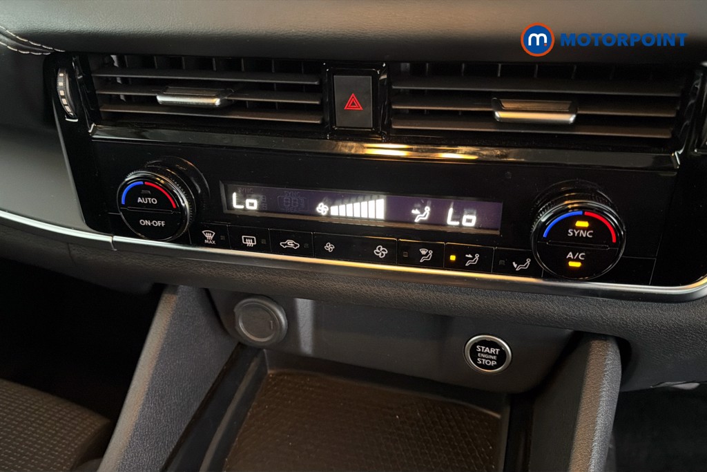 Nissan Qashqai Acenta Premium Automatic Petrol SUV - Stock Number (1673570) - 12th supplementary image