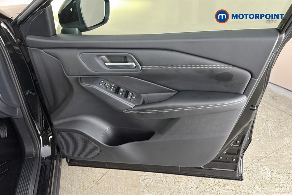 Nissan Qashqai Acenta Premium Automatic Petrol SUV - Stock Number (1673570) - 19th supplementary image