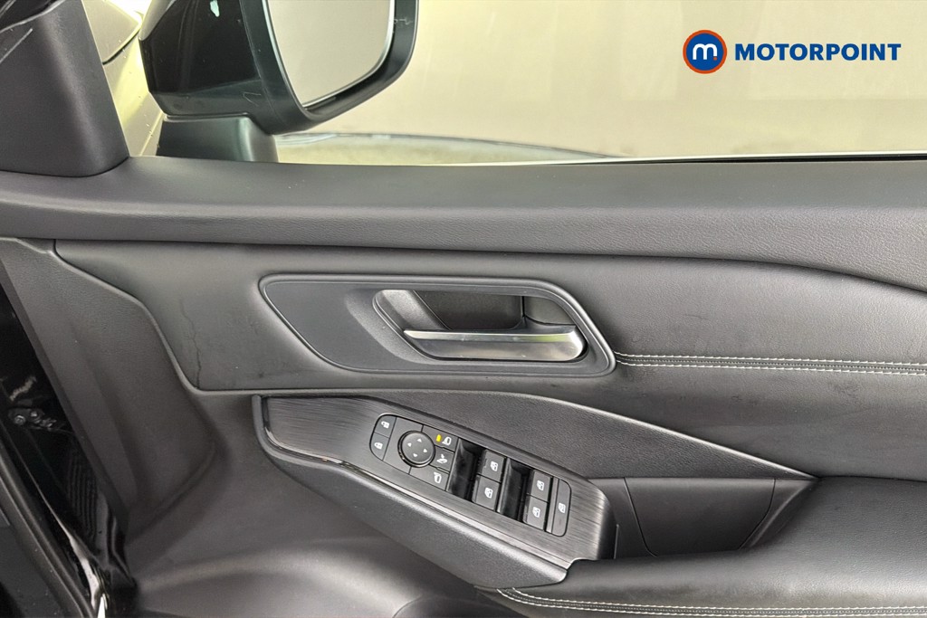 Nissan Qashqai Acenta Premium Automatic Petrol SUV - Stock Number (1673570) - 42nd supplementary image