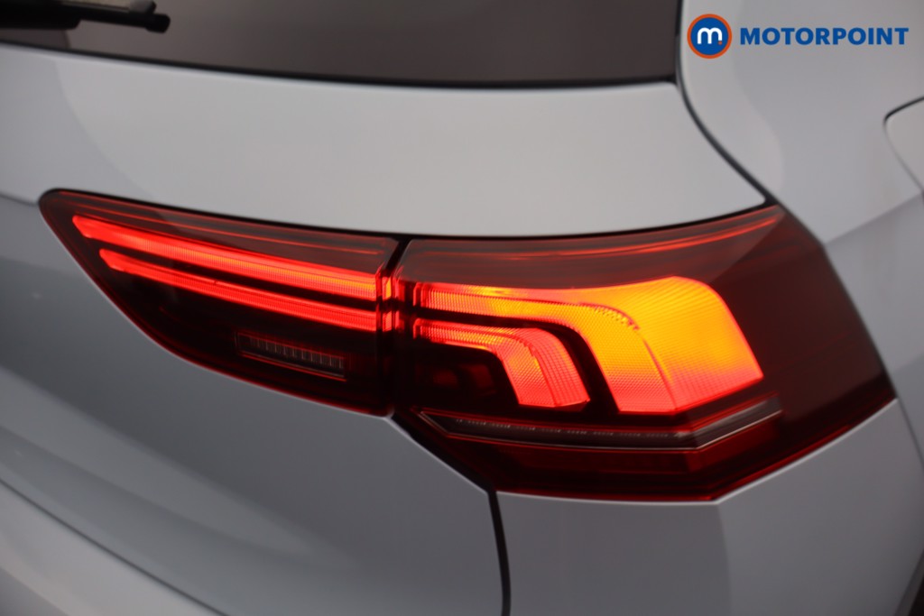 Volkswagen Golf R-Line Manual Petrol Hatchback - Stock Number (1673594) - 12th supplementary image
