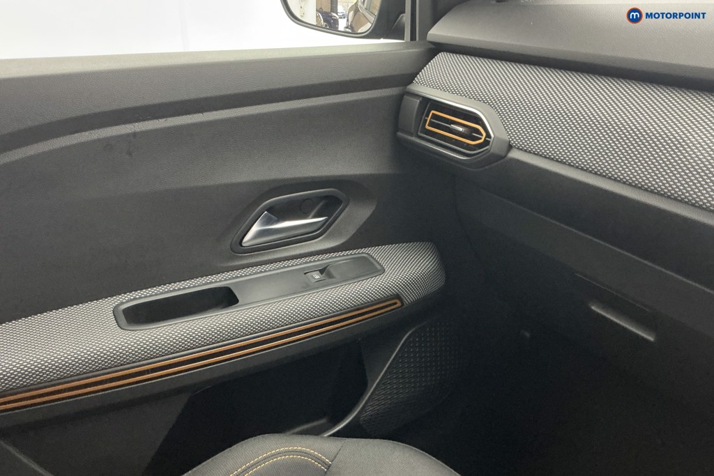 Dacia Sandero Stepway Comfort Manual Petrol Hatchback - Stock Number (1673717) - 12th supplementary image