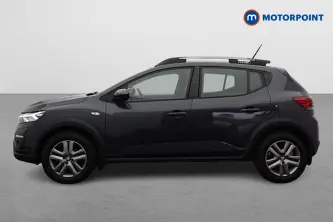 Dacia Sandero Stepway Comfort Manual Petrol Hatchback - Stock Number (1673717) - Passenger side