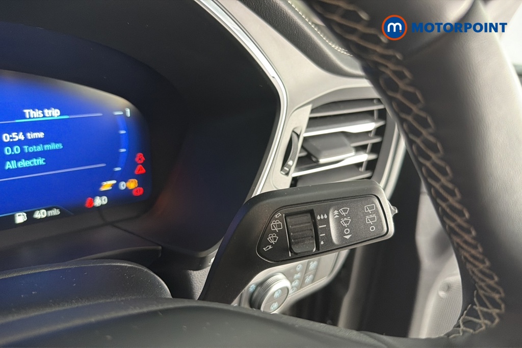 Ford Kuga Vignale Automatic Petrol-Electric Hybrid SUV - Stock Number (1673729) - 6th supplementary image