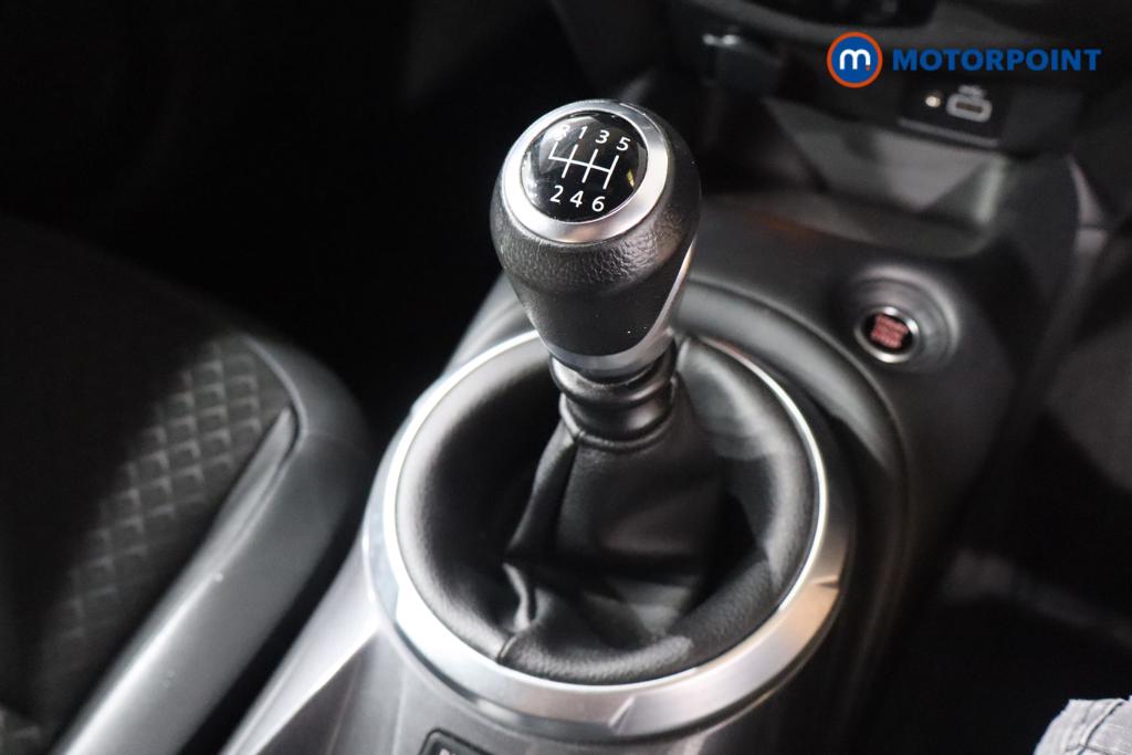 Nissan Juke N-Connecta Manual Petrol SUV - Stock Number (1673737) - 11th supplementary image
