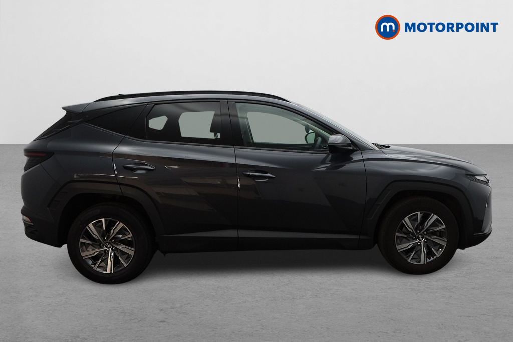 Hyundai Tucson Se Connect Manual Petrol SUV - Stock Number (1673739) - Drivers side