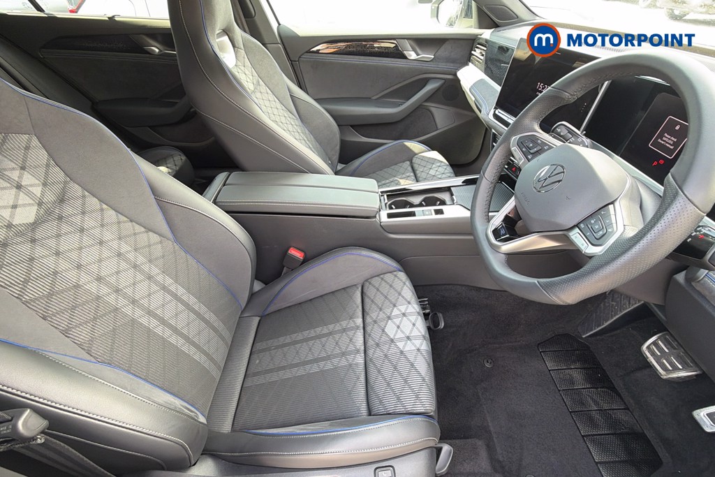 Volkswagen Passat R-Line Automatic Petrol Plug-In Hybrid Estate - Stock Number (1673785) - 24th supplementary image