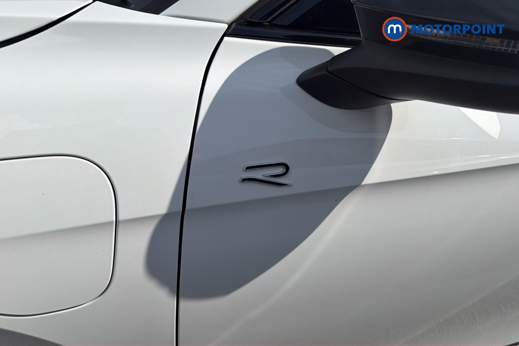 Volkswagen Passat R-Line Automatic Petrol Plug-In Hybrid Estate - Stock Number (1673785) - 42nd supplementary image