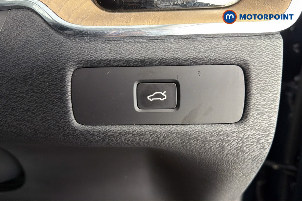 Volvo Xc60 Plus Automatic Petrol SUV - Stock Number (1673927) - 16th supplementary image