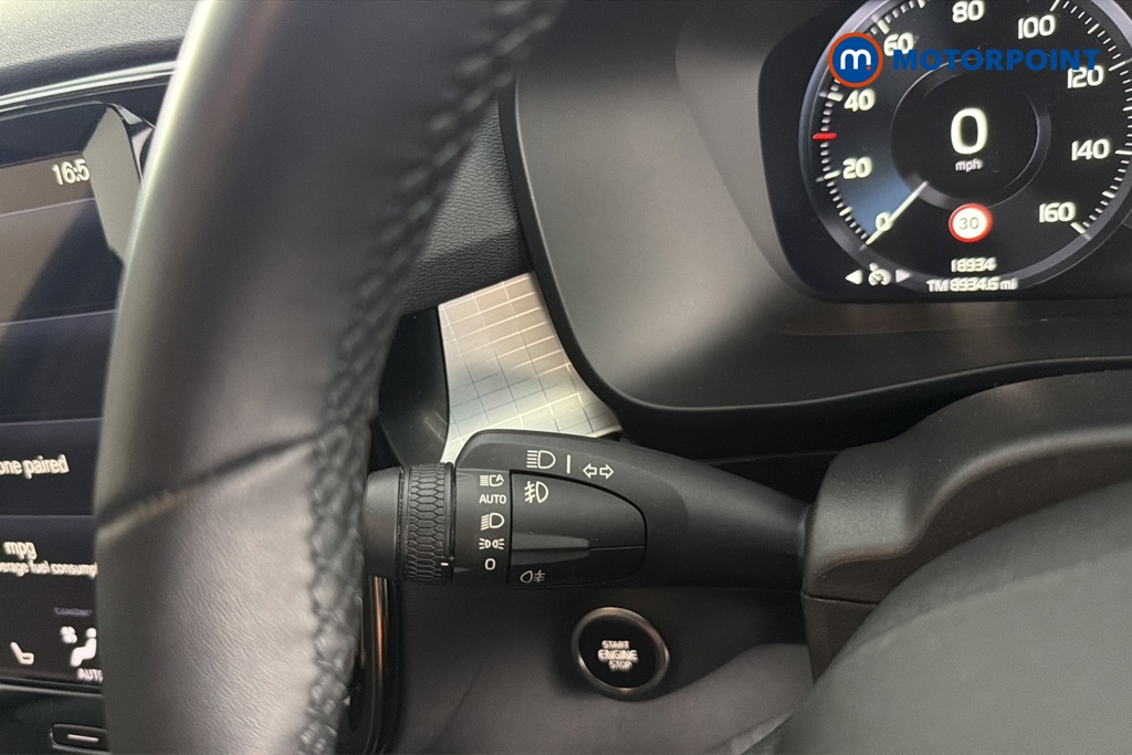 Volvo Xc40 Core Automatic Petrol Plug-In Hybrid SUV - Stock Number (1673931) - 5th supplementary image
