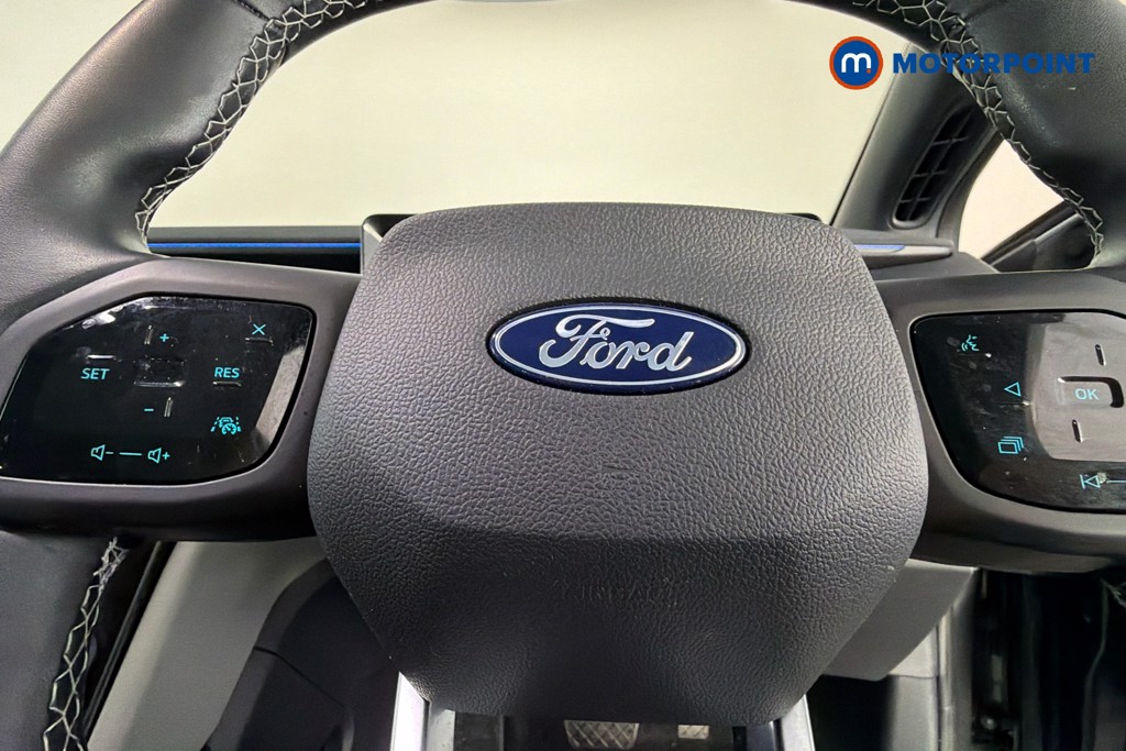 Ford Explorer Premium Automatic Electric SUV - Stock Number (1673983) - 5th supplementary image