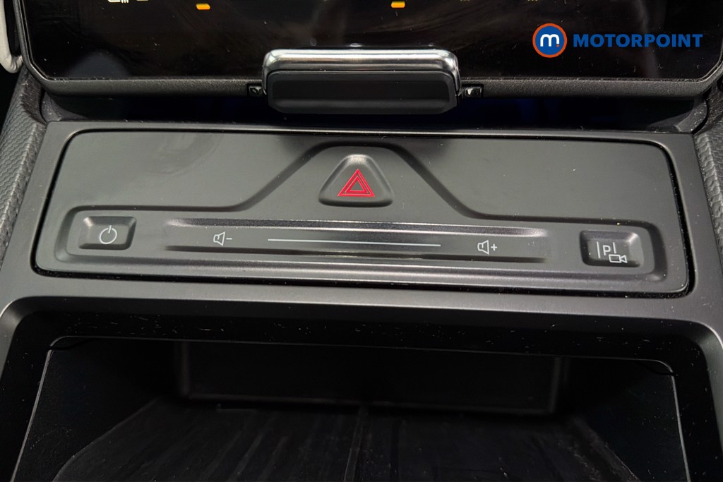 Ford Explorer Premium Automatic Electric SUV - Stock Number (1673983) - 16th supplementary image
