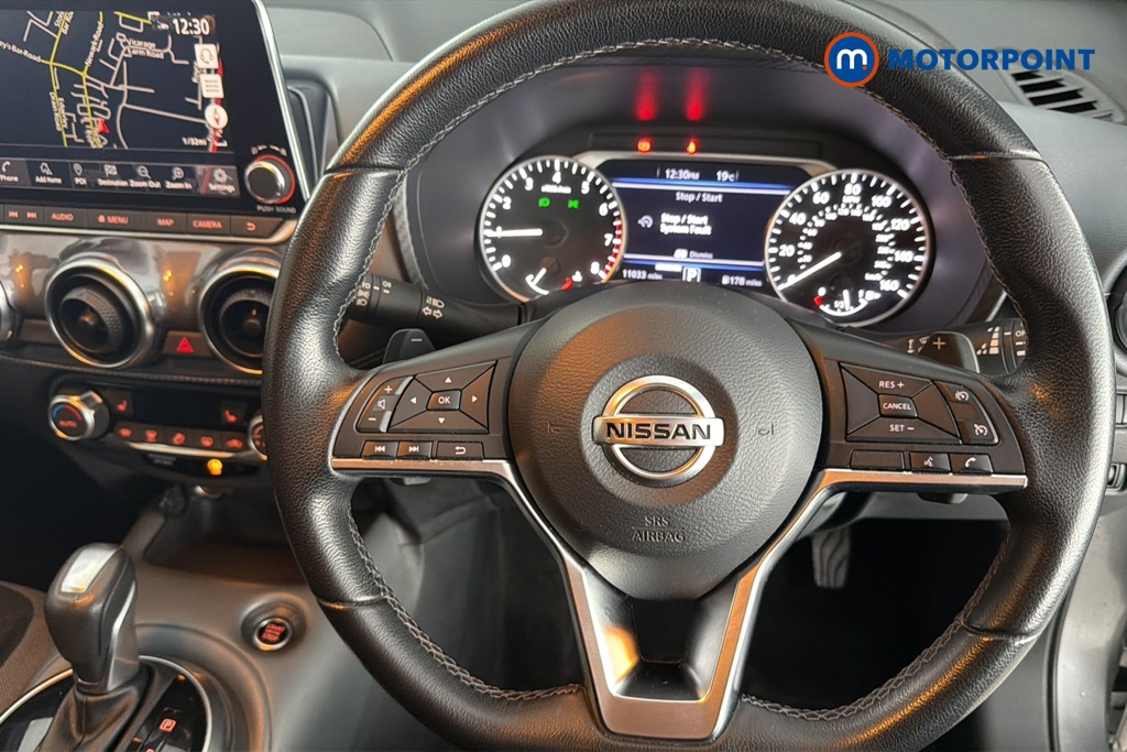 Nissan Juke N-Connecta Automatic Petrol SUV - Stock Number (1674053) - 2nd supplementary image