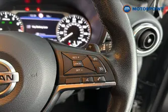 Nissan Juke N-Connecta Automatic Petrol SUV - Stock Number (1674053) - 3rd supplementary image