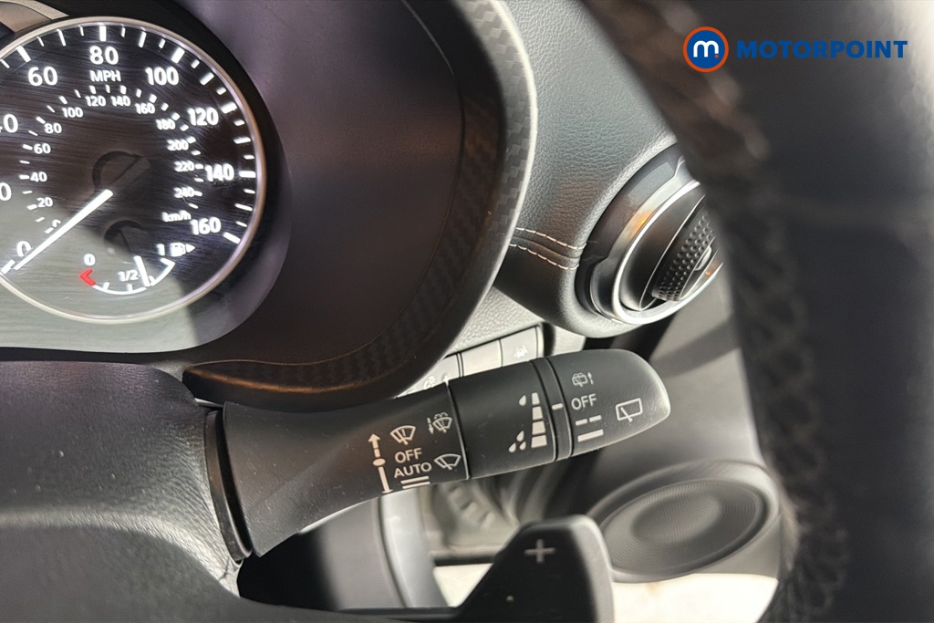 Nissan Juke N-Connecta Automatic Petrol SUV - Stock Number (1674053) - 6th supplementary image