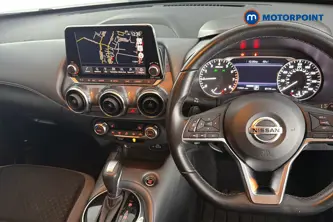 Nissan Juke N-Connecta Automatic Petrol SUV - Stock Number (1674053) - 1st supplementary image