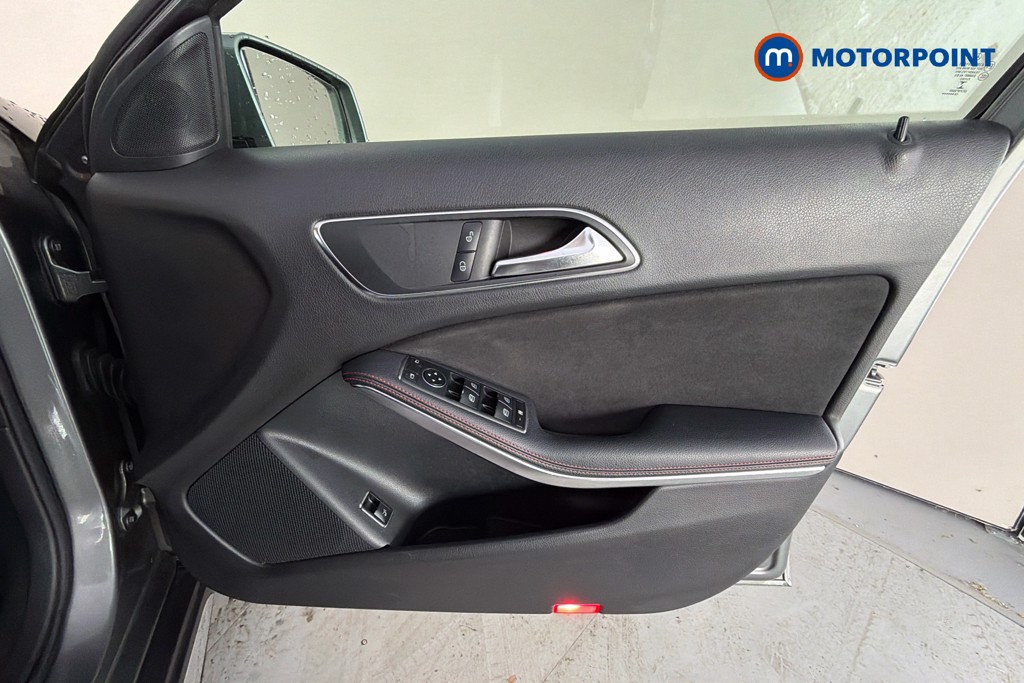 Mercedes-Benz GLA Amg Line Manual Petrol SUV - Stock Number (1674244) - 19th supplementary image