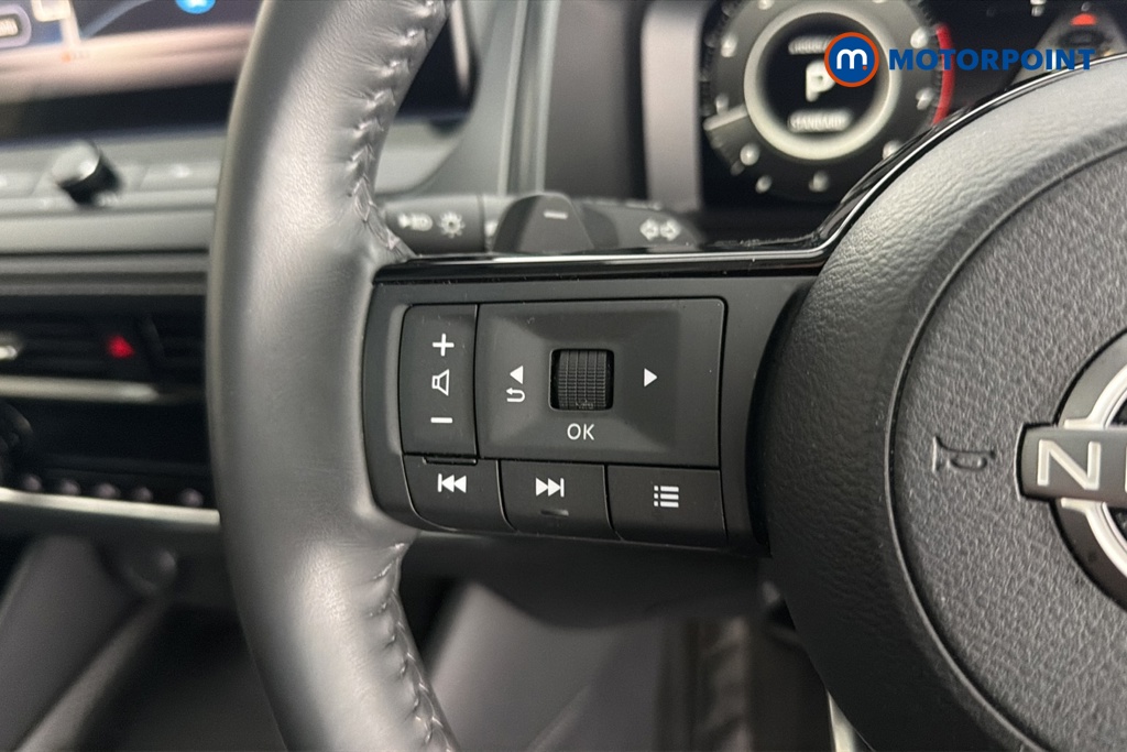 Nissan Qashqai N-Connecta Automatic Petrol SUV - Stock Number (1674247) - 4th supplementary image