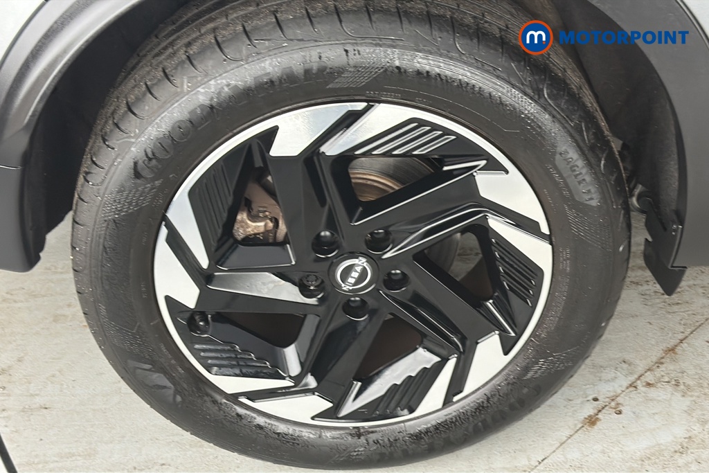 Nissan Qashqai N-Connecta Automatic Petrol SUV - Stock Number (1674247) - 46th supplementary image