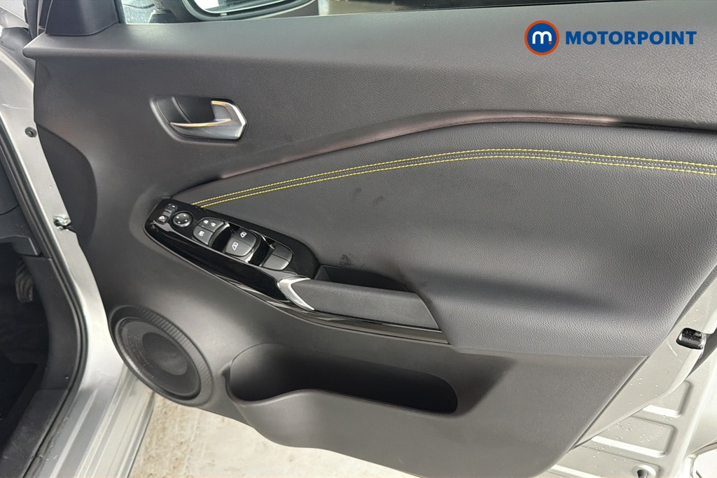 Nissan Juke N-Sport Automatic Petrol-Electric Hybrid SUV - Stock Number (1674250) - 18th supplementary image