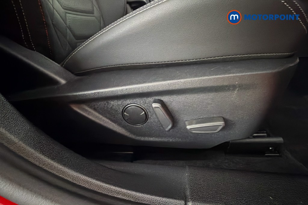 Ford Focus St-Line X Automatic Petrol Estate - Stock Number (1672894) - 25th supplementary image