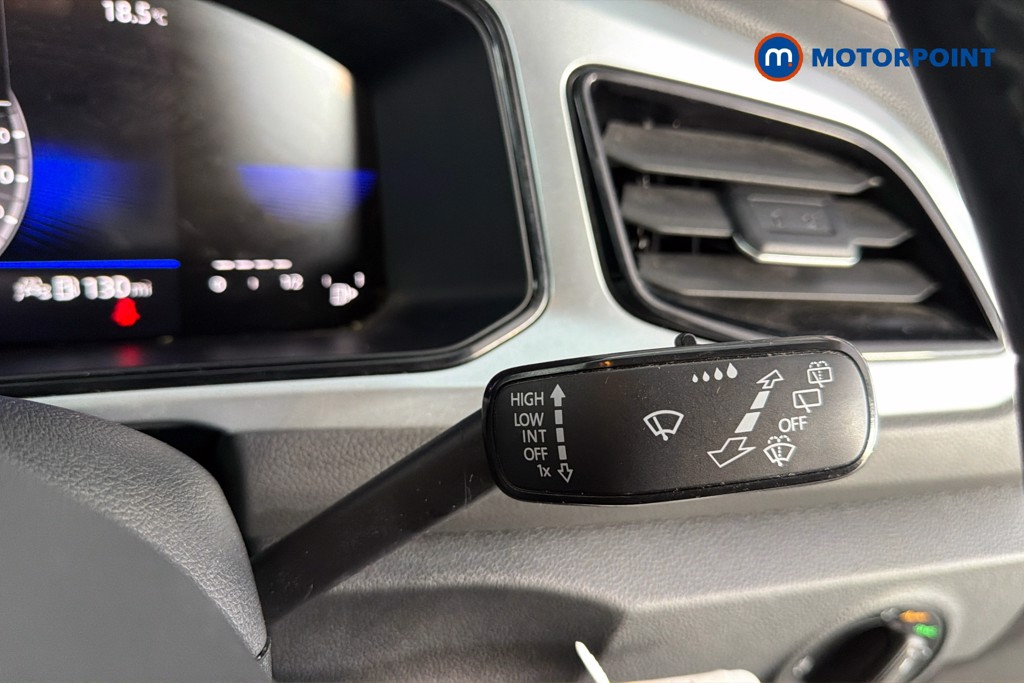 Volkswagen T-Roc Life Manual Petrol SUV - Stock Number (1673728) - 7th supplementary image