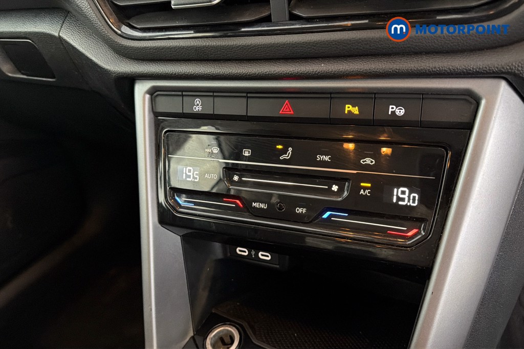 Volkswagen T-Roc Life Manual Petrol SUV - Stock Number (1673728) - 12th supplementary image