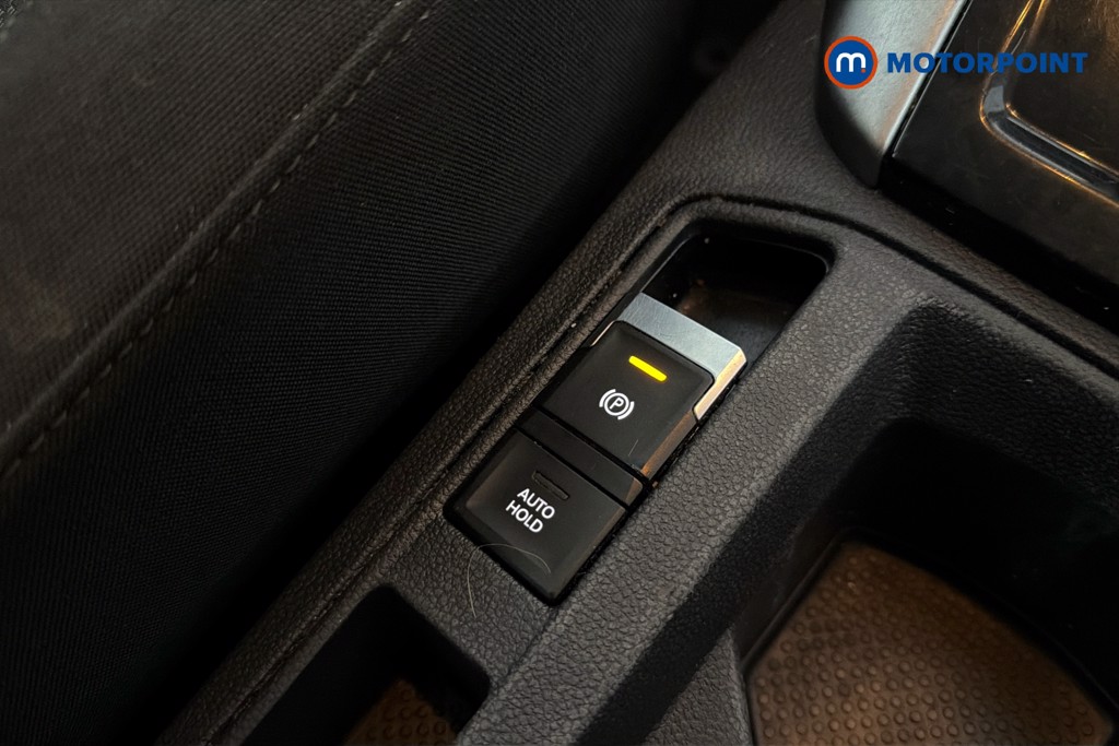 Volkswagen T-Roc Life Manual Petrol SUV - Stock Number (1673728) - 13th supplementary image
