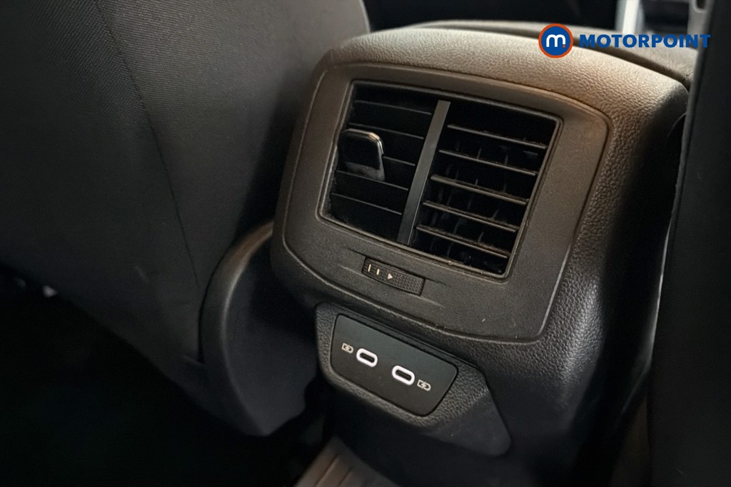Volkswagen T-Roc Life Manual Petrol SUV - Stock Number (1673728) - 30th supplementary image