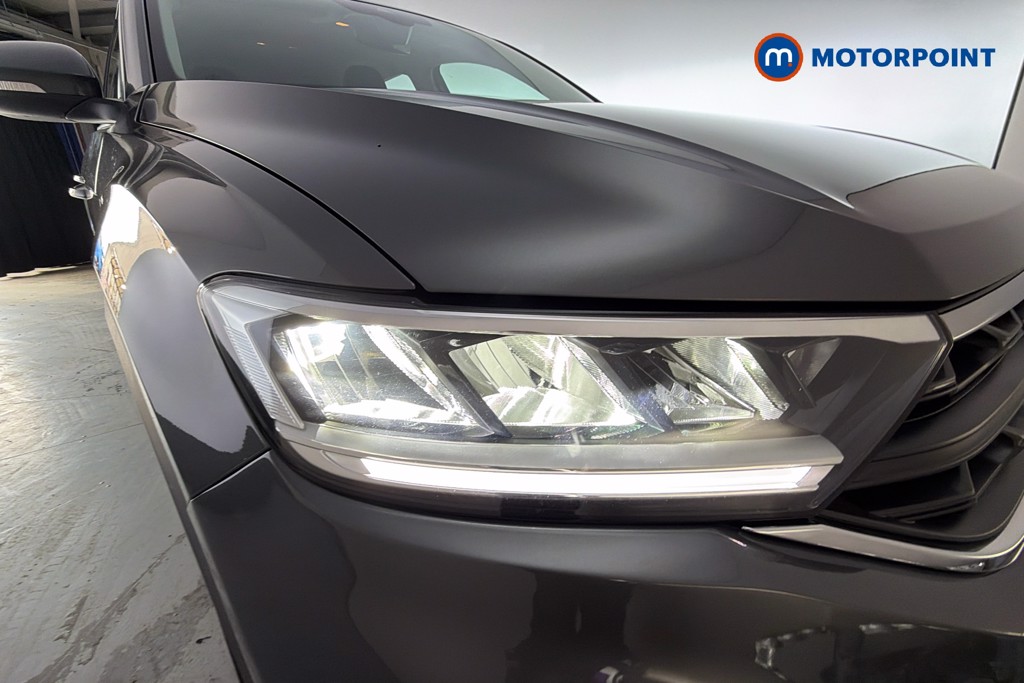 Volkswagen T-Roc Life Manual Petrol SUV - Stock Number (1673728) - 44th supplementary image