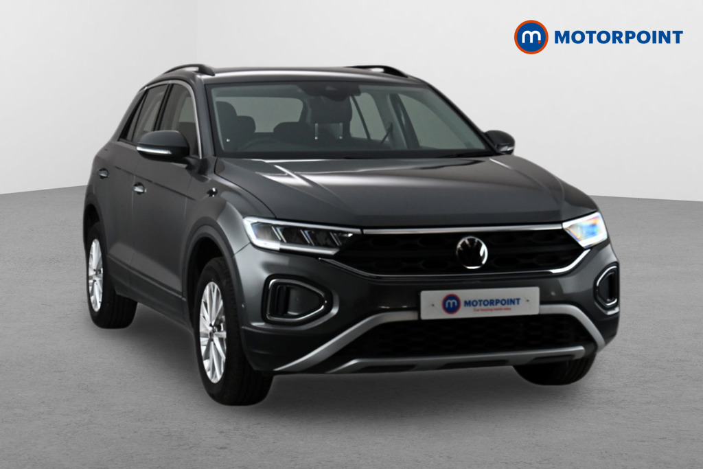 Volkswagen T-Roc Life Manual Petrol SUV - Stock Number (1673728) - Passenger side front corner