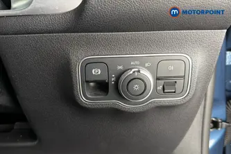 Mercedes-Benz GLB Amg Line Automatic Petrol SUV - Stock Number (1675006) - 11th supplementary image