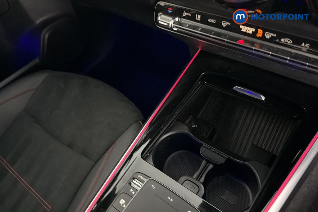Mercedes-Benz GLB Amg Line Automatic Petrol SUV - Stock Number (1675006) - 16th supplementary image