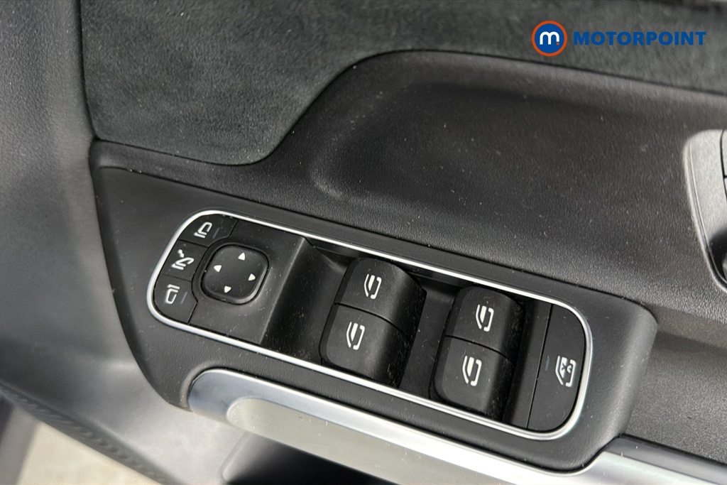 Mercedes-Benz GLB Amg Line Automatic Petrol SUV - Stock Number (1675006) - 19th supplementary image
