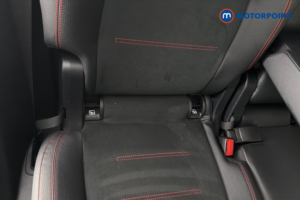 Mercedes-Benz GLB Amg Line Automatic Petrol SUV - Stock Number (1675006) - 27th supplementary image