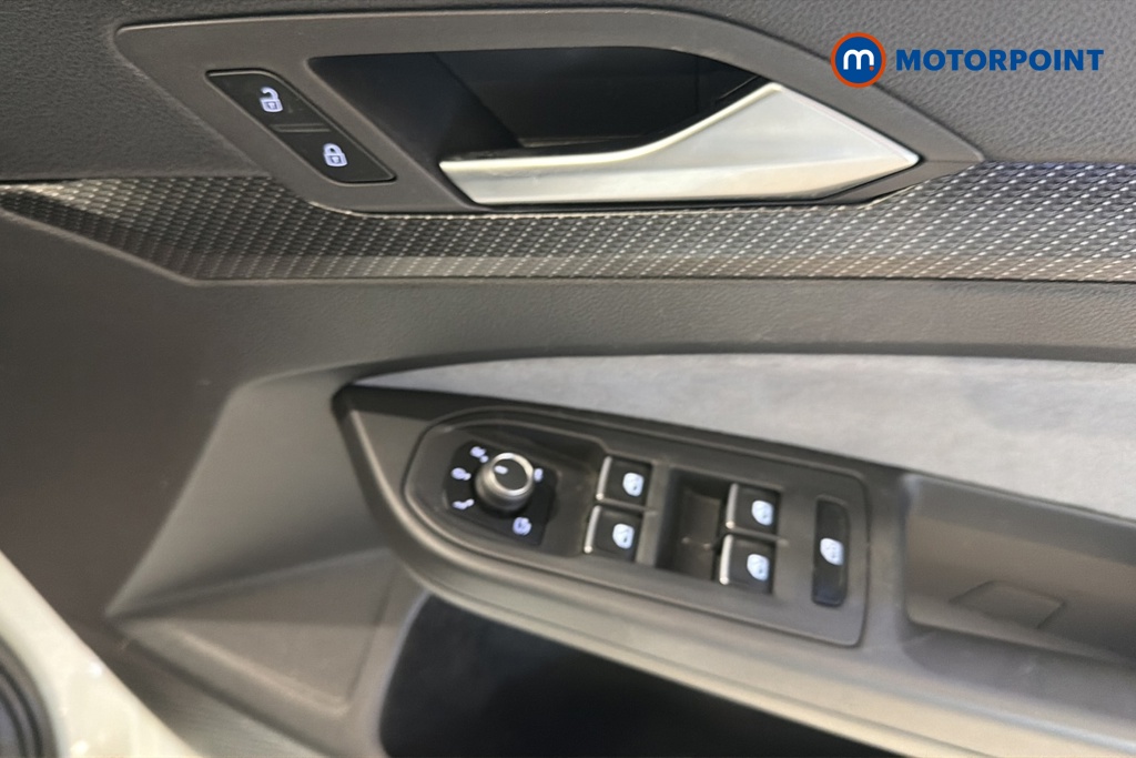 Volkswagen Golf R Automatic Petrol Hatchback - Stock Number (1675308) - 19th supplementary image