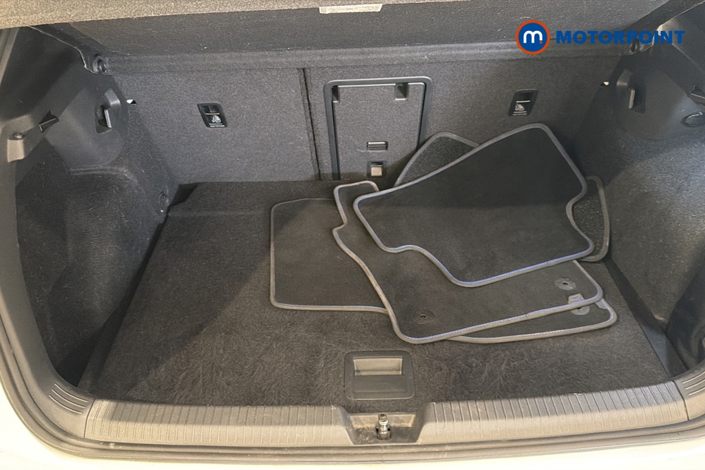 Volkswagen Golf R Automatic Petrol Hatchback - Stock Number (1675308) - 30th supplementary image