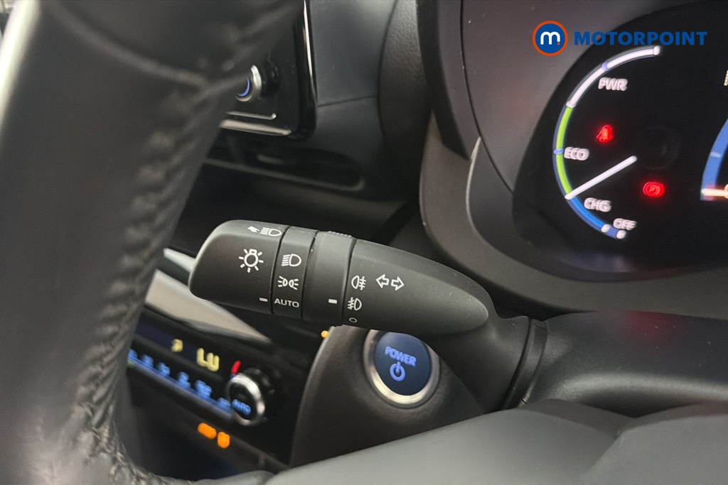Toyota Yaris Cross Design Automatic Petrol-Electric Hybrid Estate - Stock Number (1643729) - 5th supplementary image