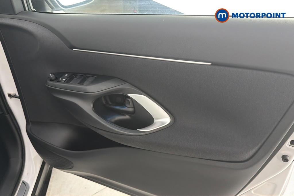 Toyota Yaris Cross Design Automatic Petrol-Electric Hybrid Estate - Stock Number (1643729) - 18th supplementary image