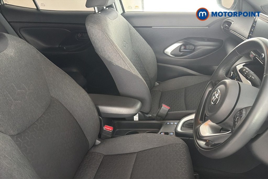 Toyota Yaris Cross Design Automatic Petrol-Electric Hybrid Estate - Stock Number (1643729) - 22nd supplementary image