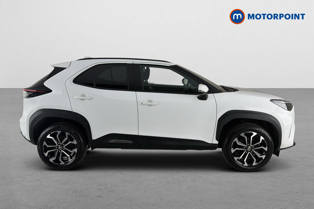 Toyota Yaris Cross Design Automatic Petrol-Electric Hybrid Estate - Stock Number (1643729) - Passenger side
