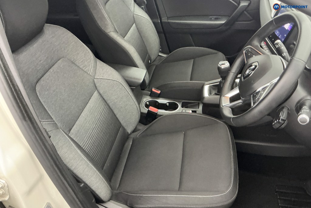 Renault Captur Iconic Manual Diesel SUV - Stock Number (1651250) - 5th supplementary image