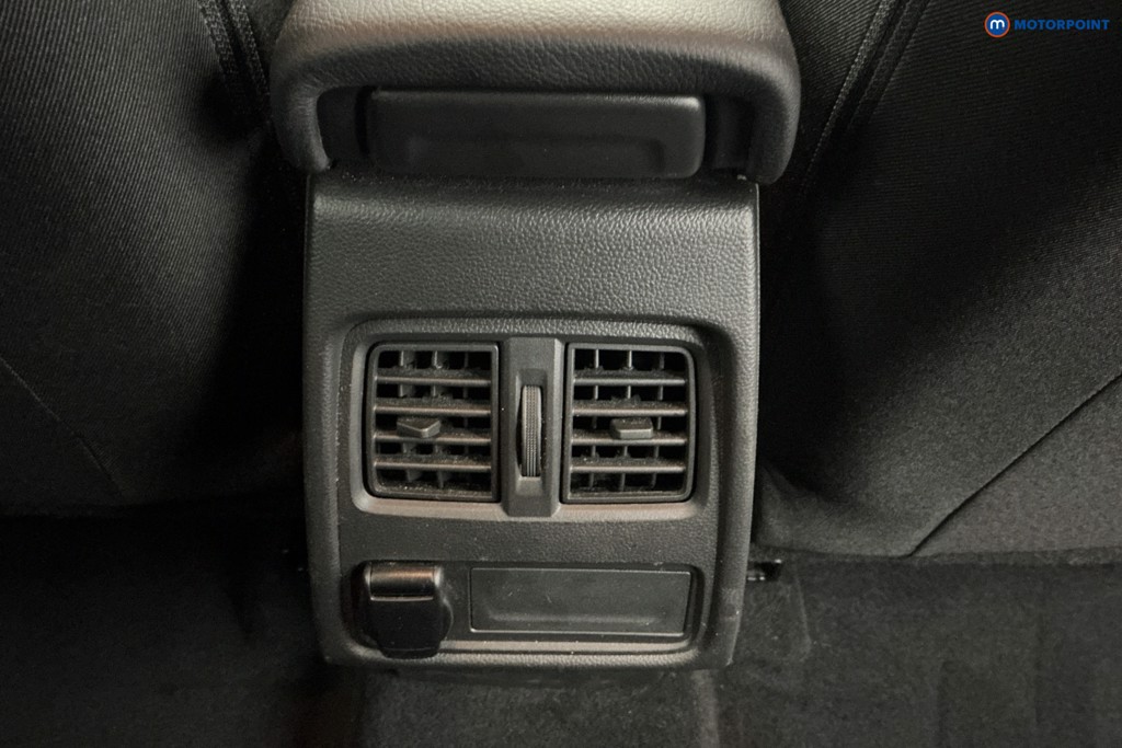 Renault Captur Iconic Manual Diesel SUV - Stock Number (1651250) - 10th supplementary image