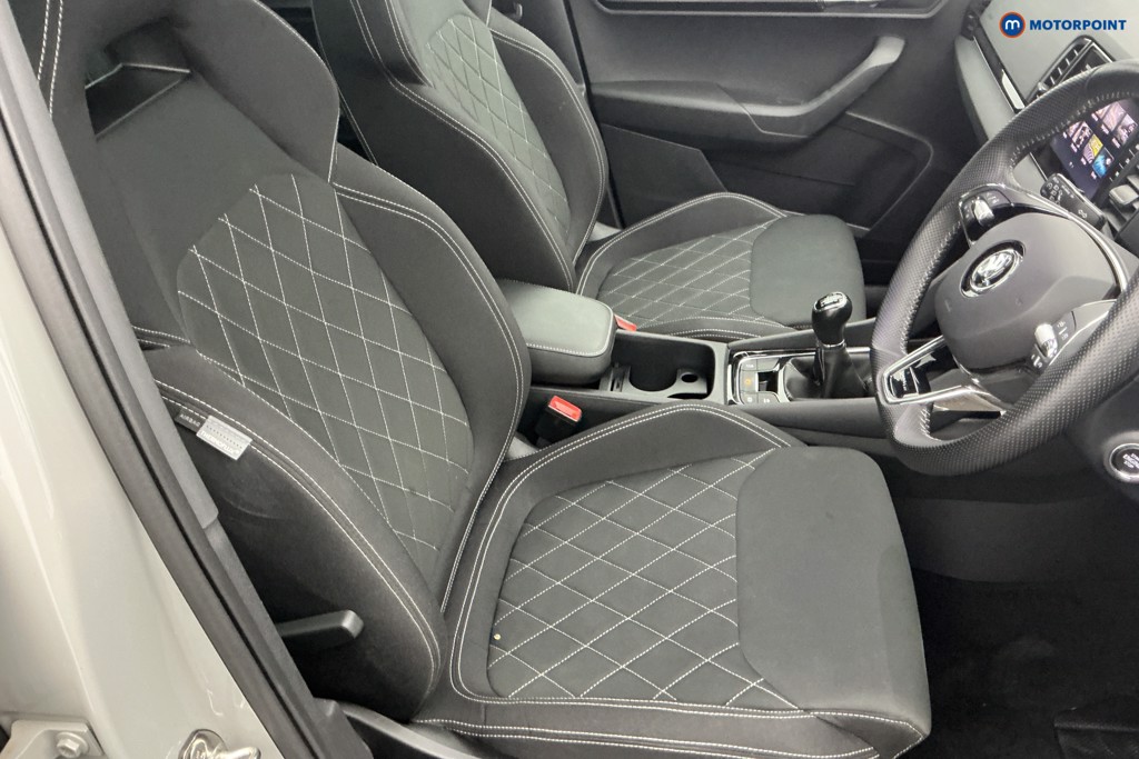 Skoda Karoq Sportline Manual Petrol SUV - Stock Number (1654461) - 5th supplementary image