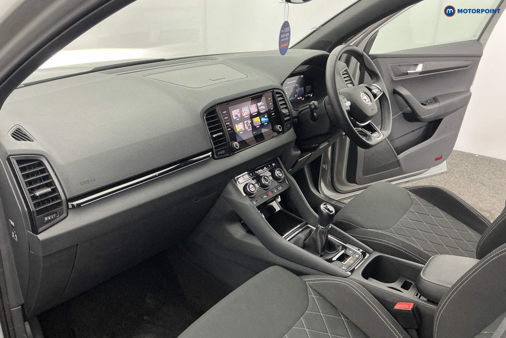 Skoda Karoq Sportline Manual Petrol SUV - Stock Number (1654461) - 9th supplementary image