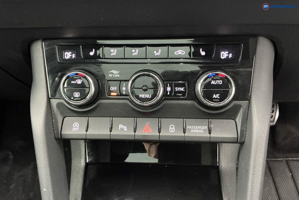 Skoda Karoq Sportline Manual Petrol SUV - Stock Number (1654461) - 17th supplementary image