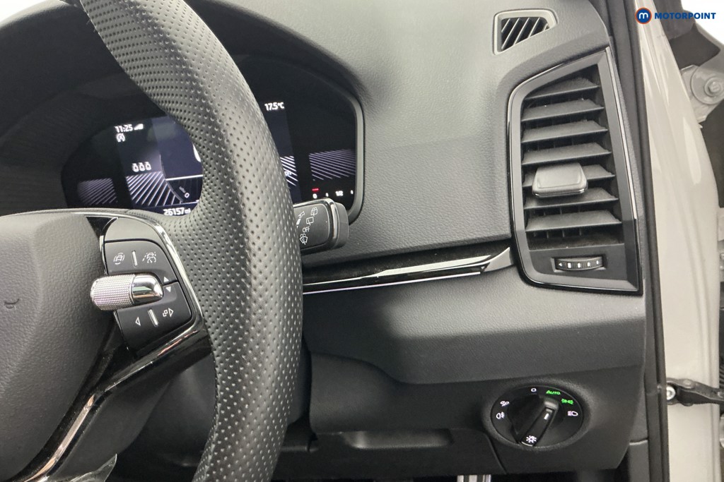 Skoda Karoq Sportline Manual Petrol SUV - Stock Number (1654461) - 22nd supplementary image